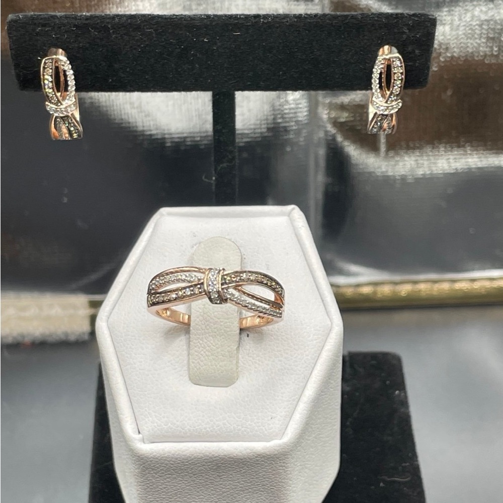 Vintage 1/3carat diamond ring , and matching earrings 10 karat rose gold